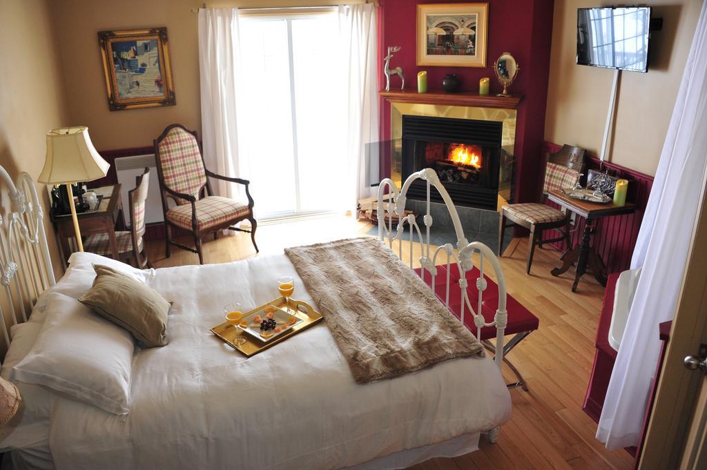 L'Authentique Auberge De Charlevoix Les Éboulements Extérieur photo