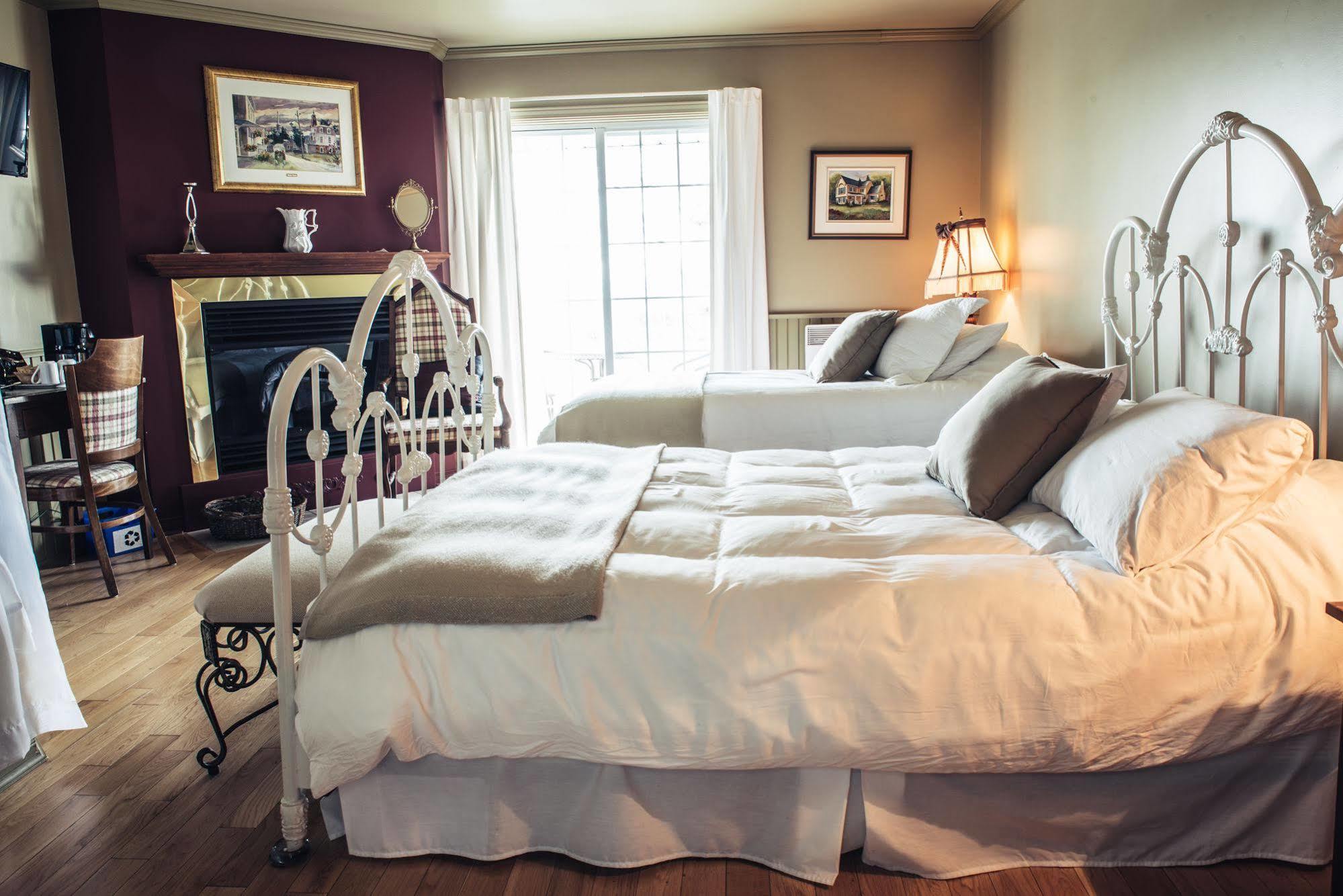 L'Authentique Auberge De Charlevoix Les Éboulements Extérieur photo