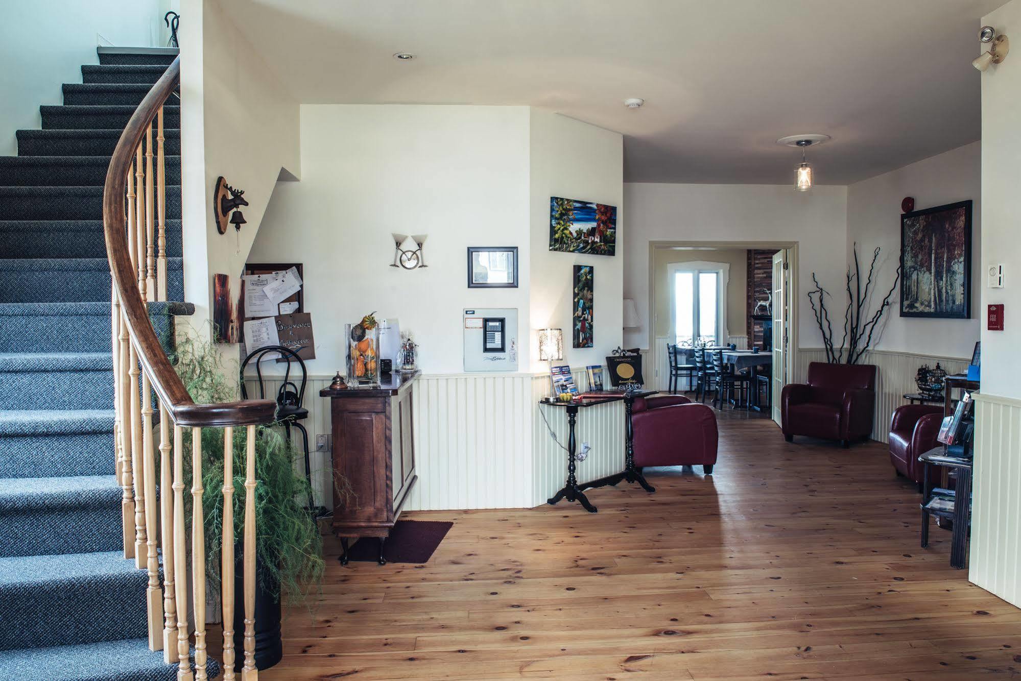 L'Authentique Auberge De Charlevoix Les Éboulements Extérieur photo